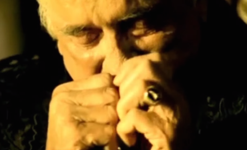 http://somethingelsereviews.com/wp-content/uploads/2015/02/Johnny-Cash-Hurt.png